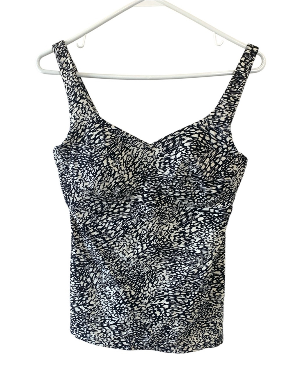 Athleta NWOT Bondi  Bra Tankini Top, Adjustable Straps,No Wires,Removable Cups